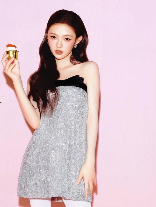 白色丝袜林允儿,林允儿演绎白色丝袜的优雅魅力