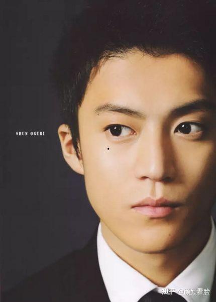 日本男明星小栗旬,日本影视界的璀璨明星