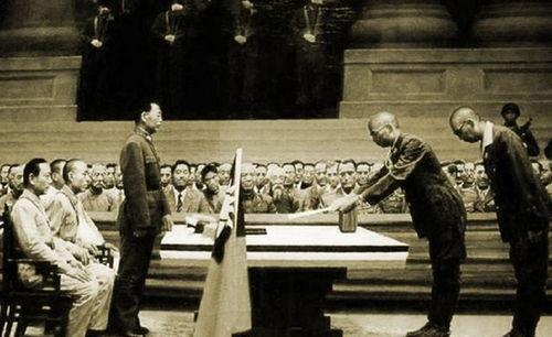 日本投降的根本原因,内忧外患下的必然结局