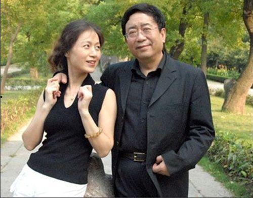 作家晚情及老公照片,幸福时光里的甜蜜瞬间